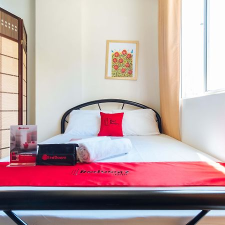 Reddoorz At Kassel Residences Paranaque Paranaque City Экстерьер фото