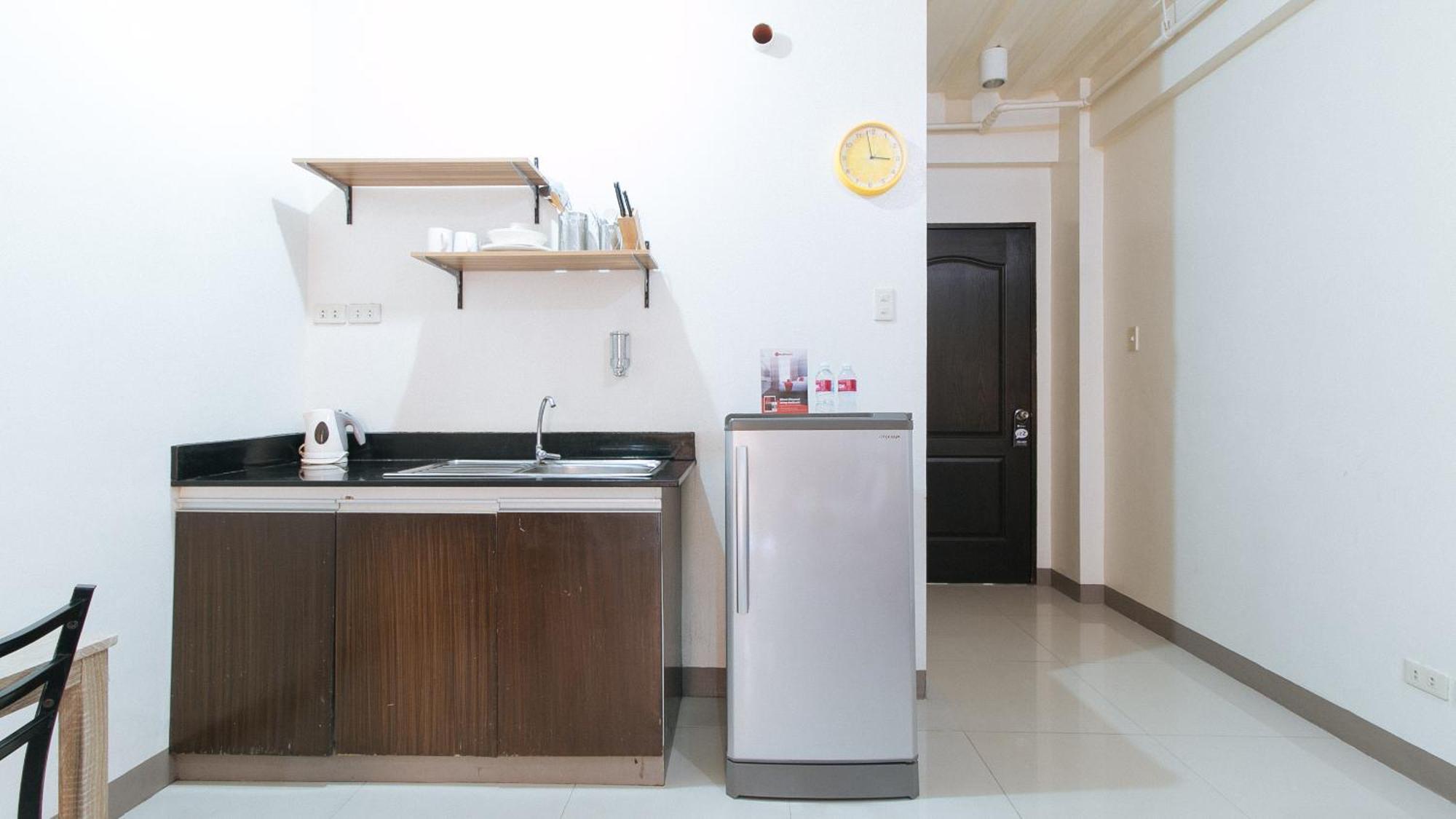 Reddoorz At Kassel Residences Paranaque Paranaque City Экстерьер фото